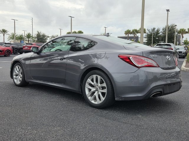 Used 2015 Hyundai Genesis 3.8 RWD image 5