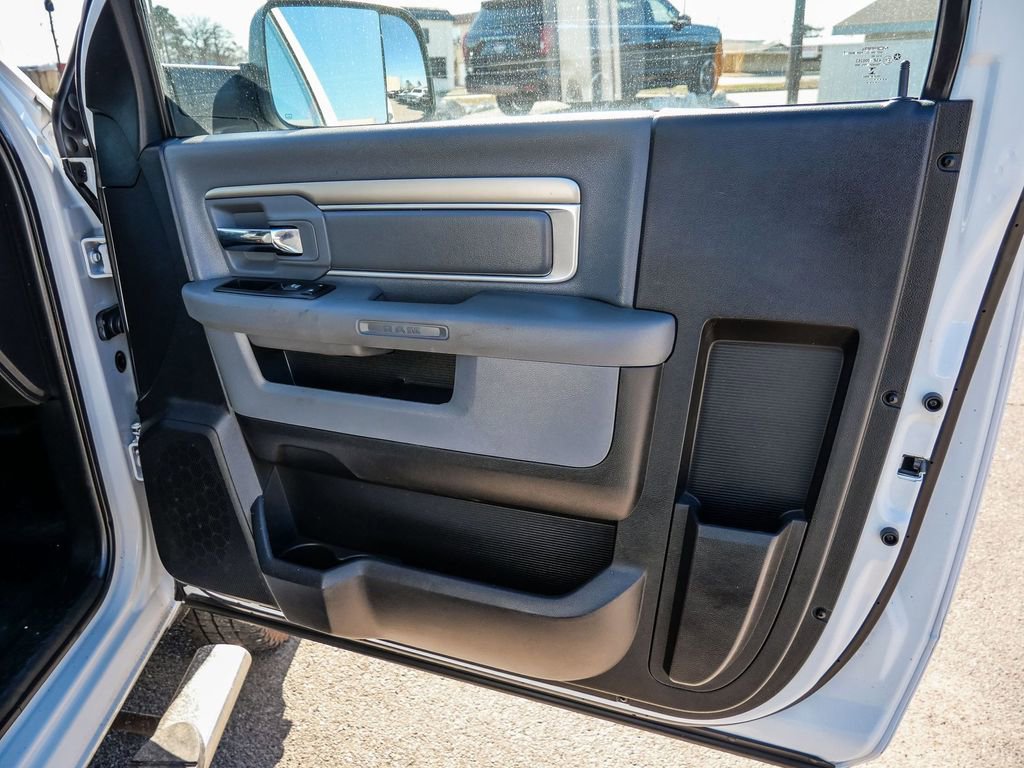 Used 2017 RAM 3500 Tradesman w/ Power & Remote Entry Group image 15