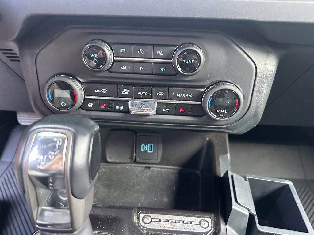 Used 2025 Ford Bronco Badlands AWD/4WD image 14