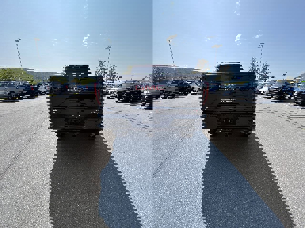 Used 2024 GMC Sierra 2500 AT4 w/ Technology Package image 6