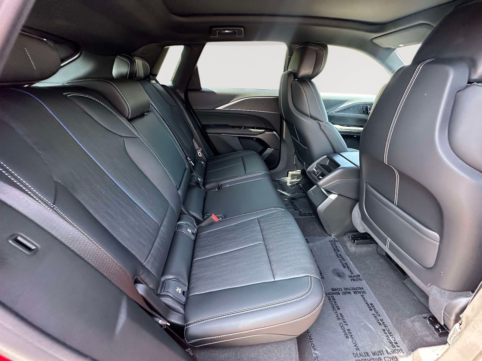 Certified 2025 Cadillac Lyriq Luxury RWD image 30