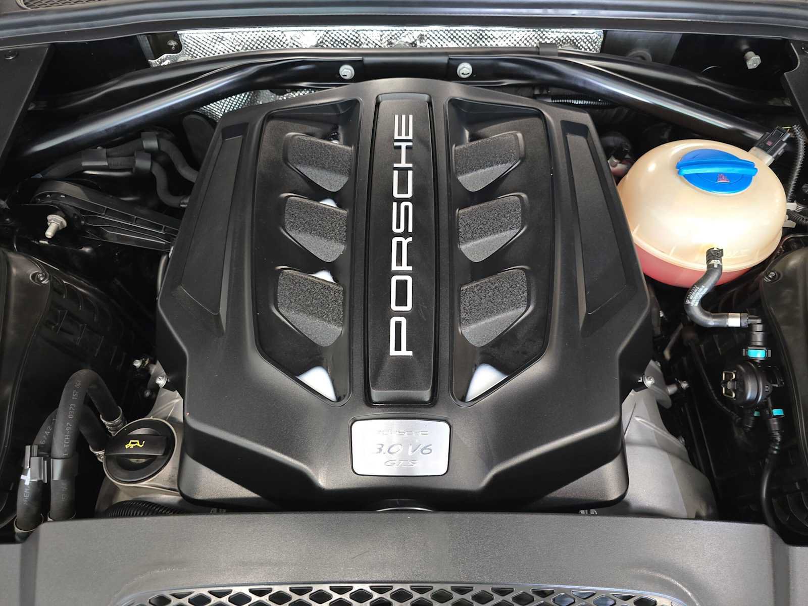 Used 2017 Porsche Macan GTS AWD/4WD image 9