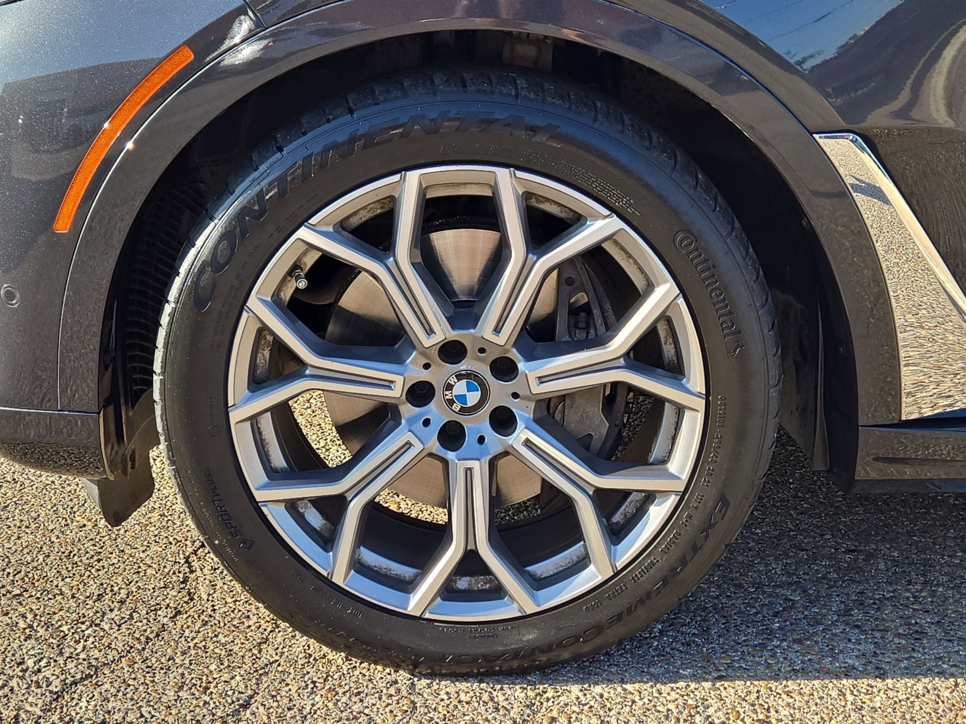 Used 2022 BMW X7 xDrive40i w/ Executive Package AWD/4WD image 11