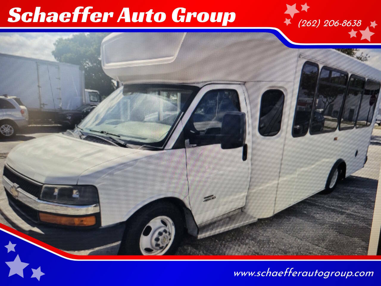 Used 2015 Chevrolet Express 4500 w/ Shuttle Bus Package RWD image 1