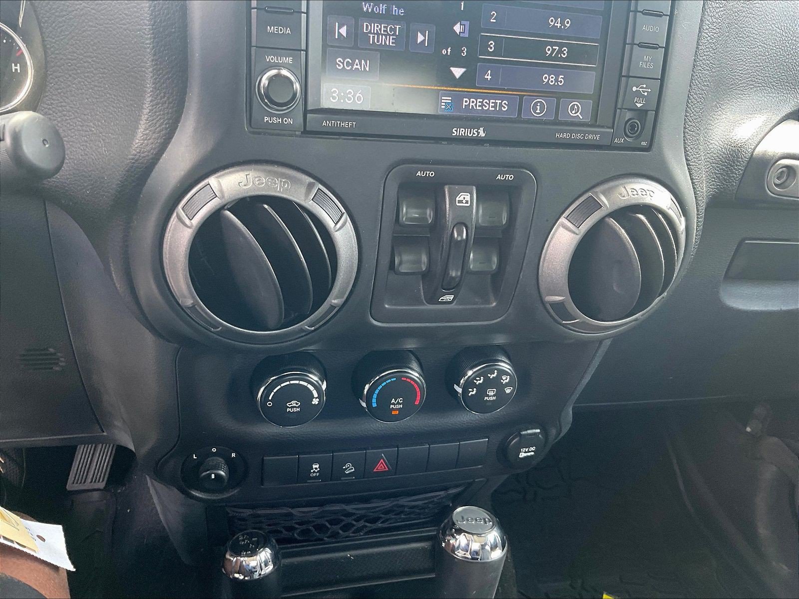 Used 2018 Jeep Wrangler Unlimited Sport S AWD/4WD image 15