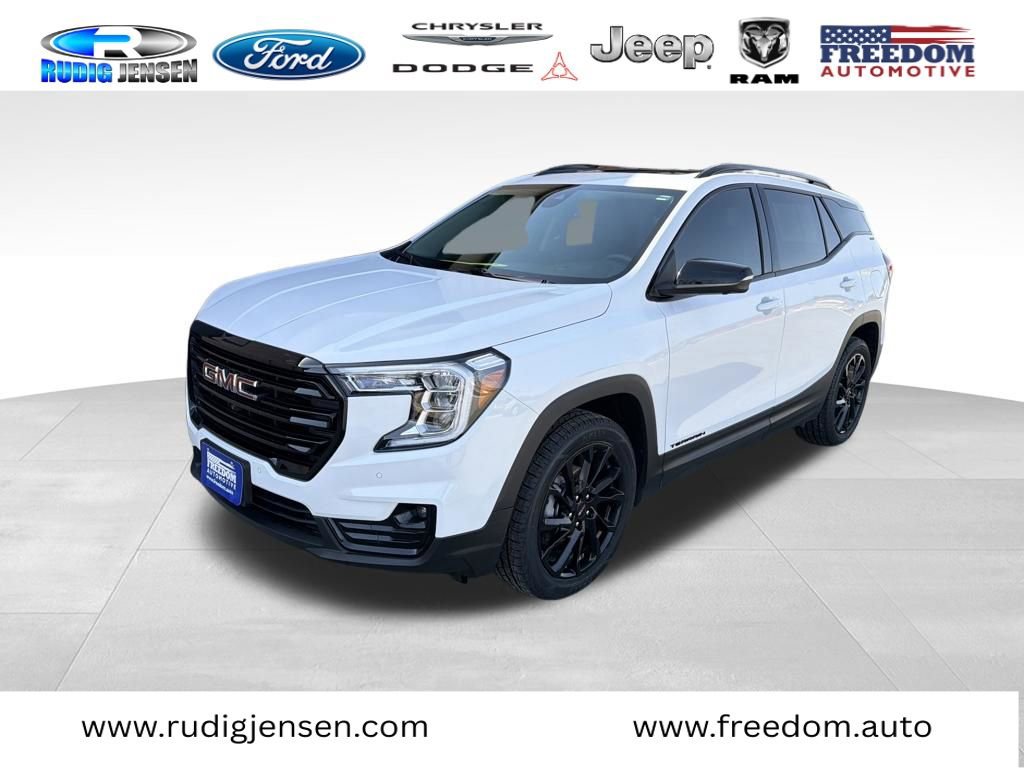 Used 2024 GMC Terrain SLT w/ Tech Package image 7