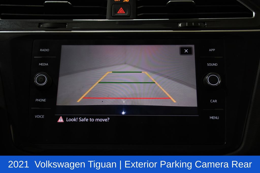 Used 2021 Volkswagen Tiguan SE image 13