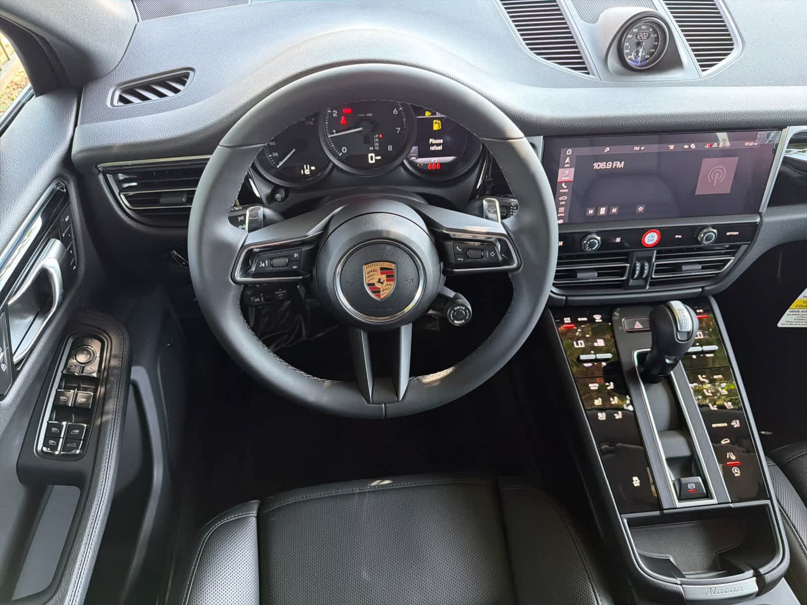 New 2026 Porsche Macan AWD/4WD image 15