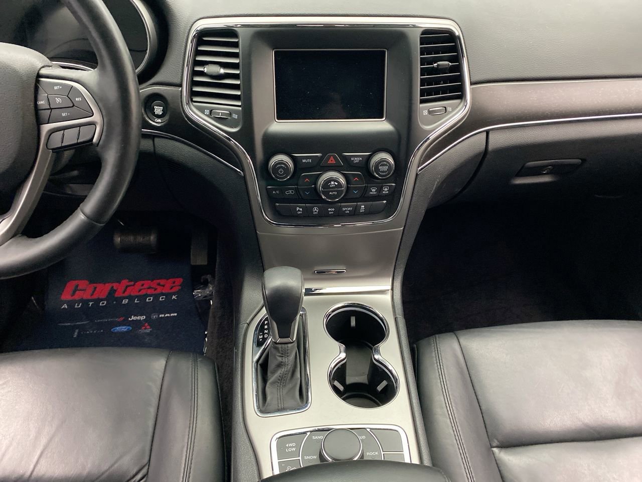 Used 2018 Jeep Grand Cherokee Limited AWD/4WD image 21