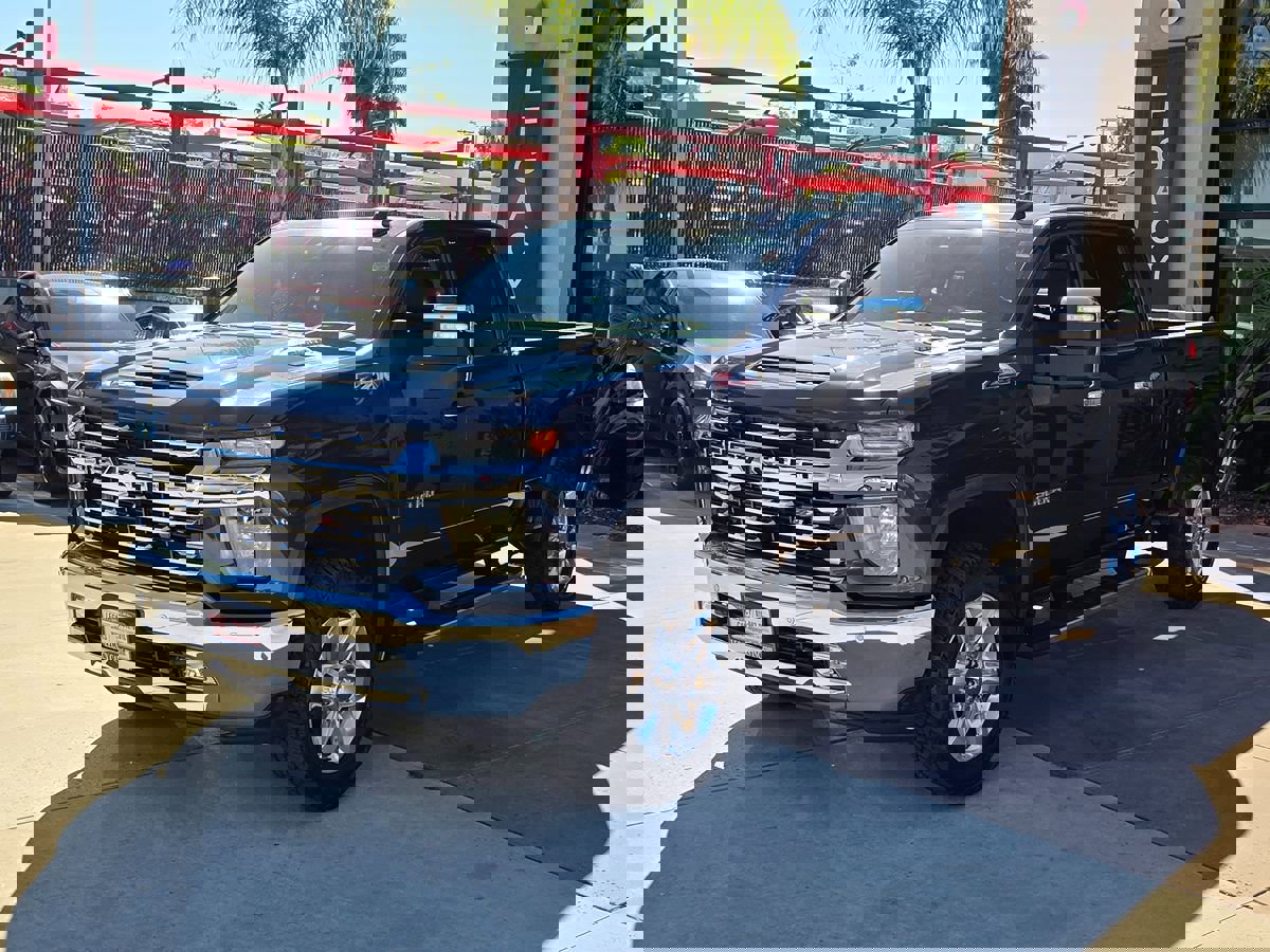 Used 2020 Chevrolet Silverado 2500 LTZ w/ LTZ Premium Package image 7