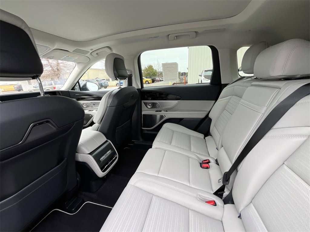 New 2026 Lincoln Nautilus Reserve image 13