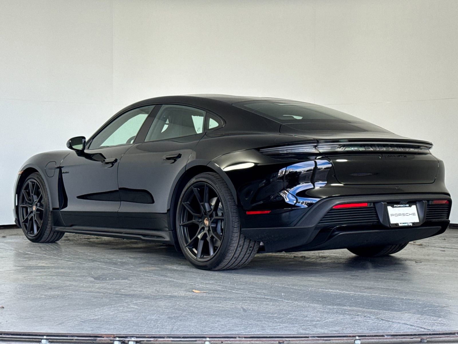 New 2026 Porsche Taycan GTS image 3