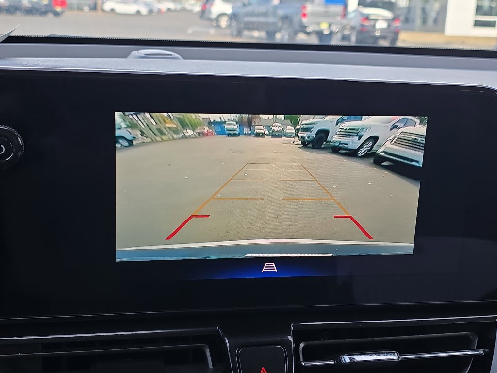 Certified 2025 Chevrolet TrailBlazer LT w/ Driver Confidence Package image 28