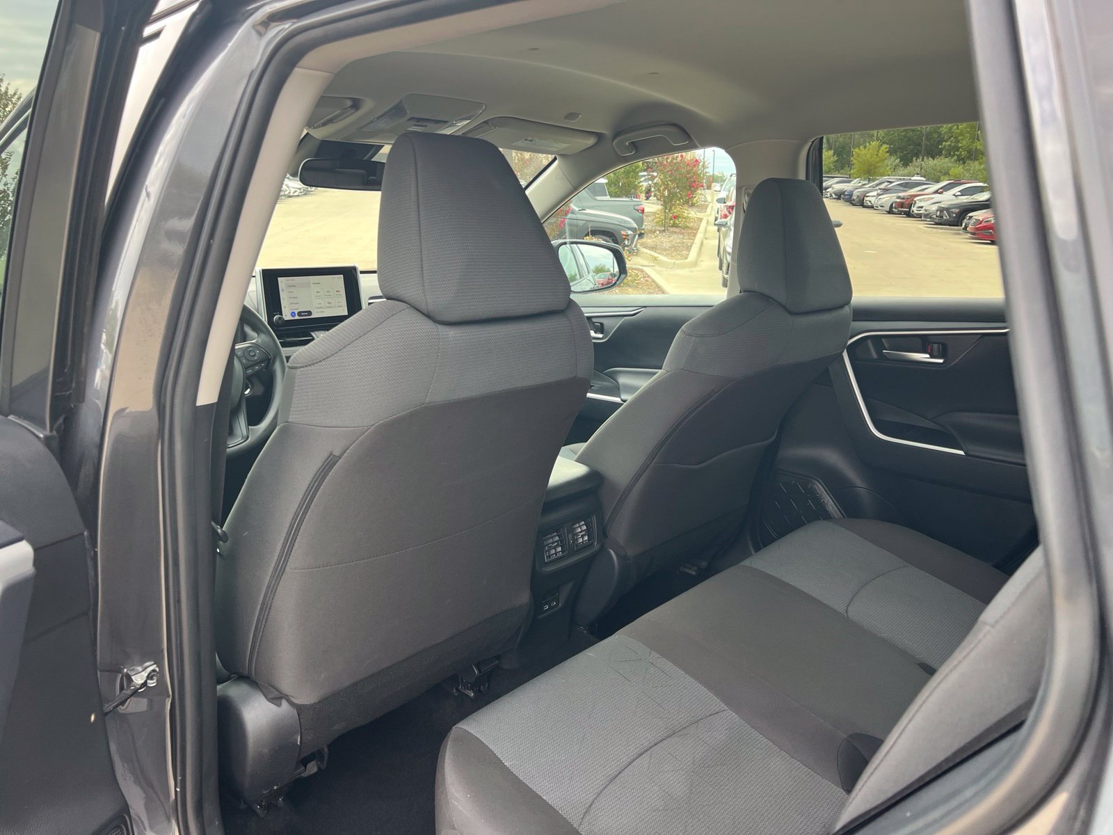 Used 2025 Toyota RAV4 XLE FWD image 16