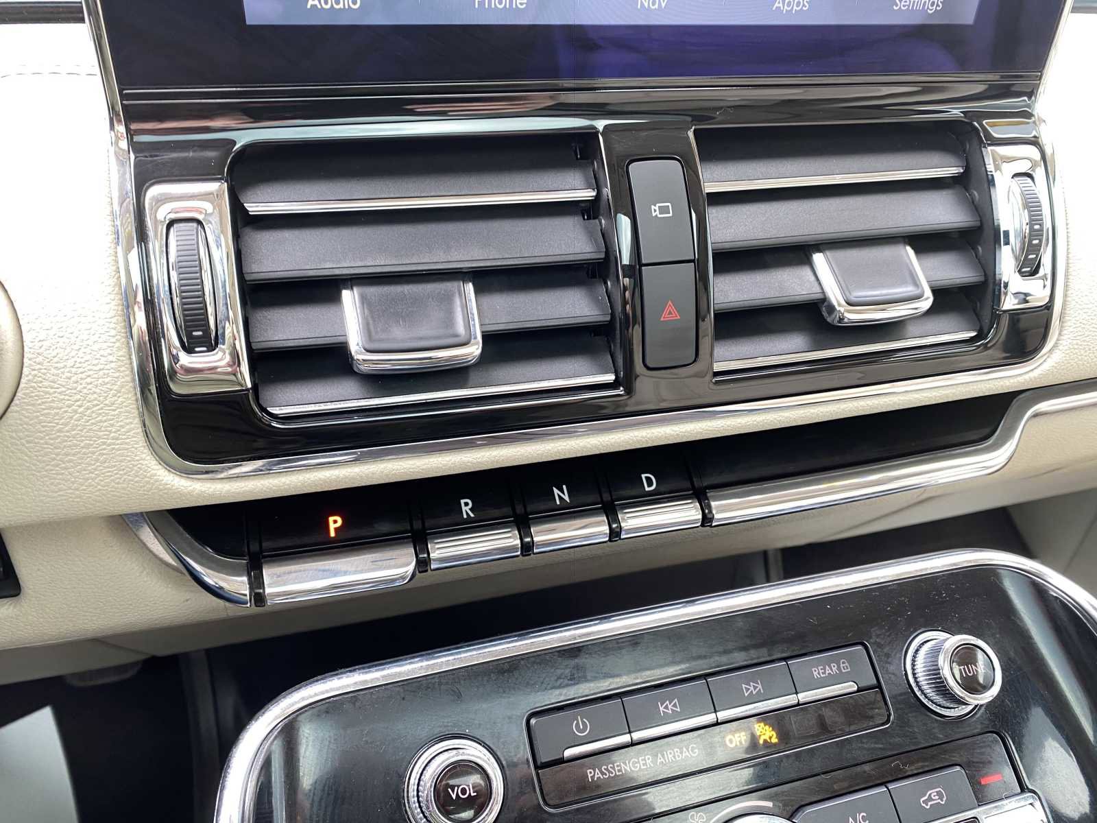 Used 2018 Lincoln Navigator L Reserve w/ Technology Package image 28