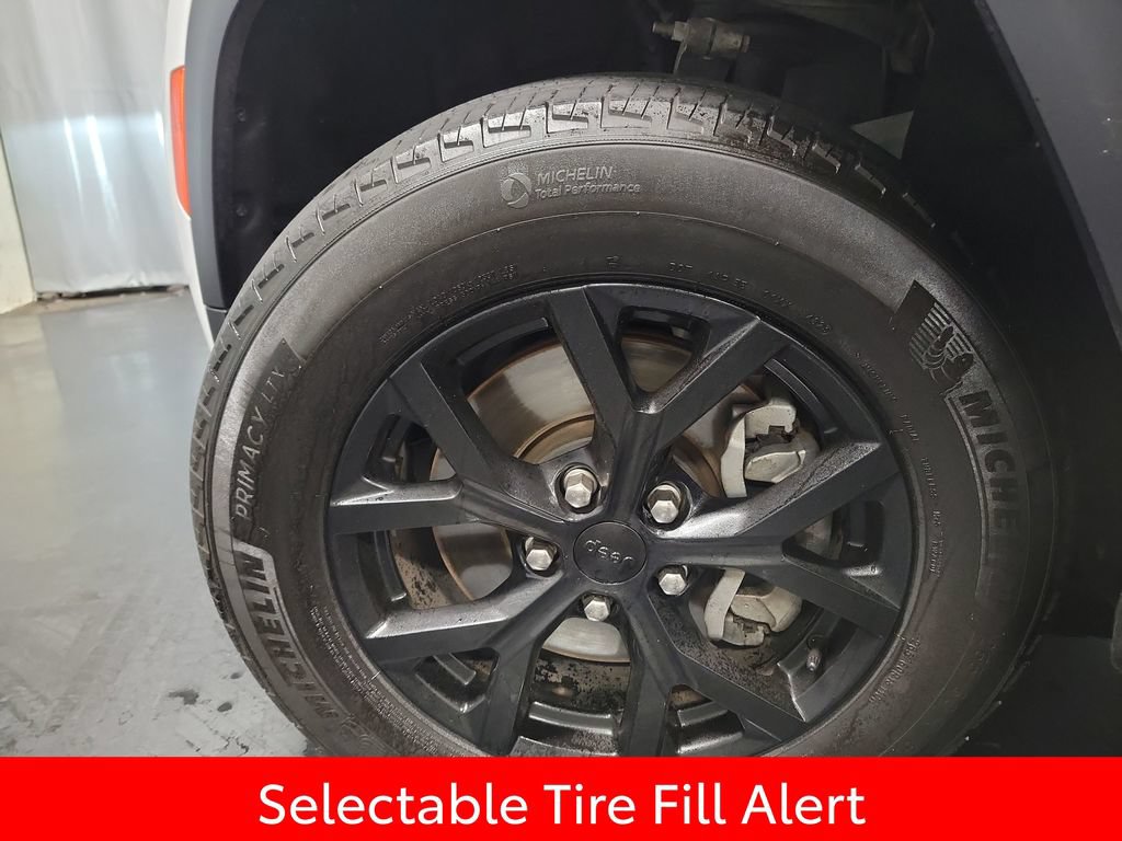 Used 2024 Jeep Grand Cherokee L Laredo AWD/4WD image 13