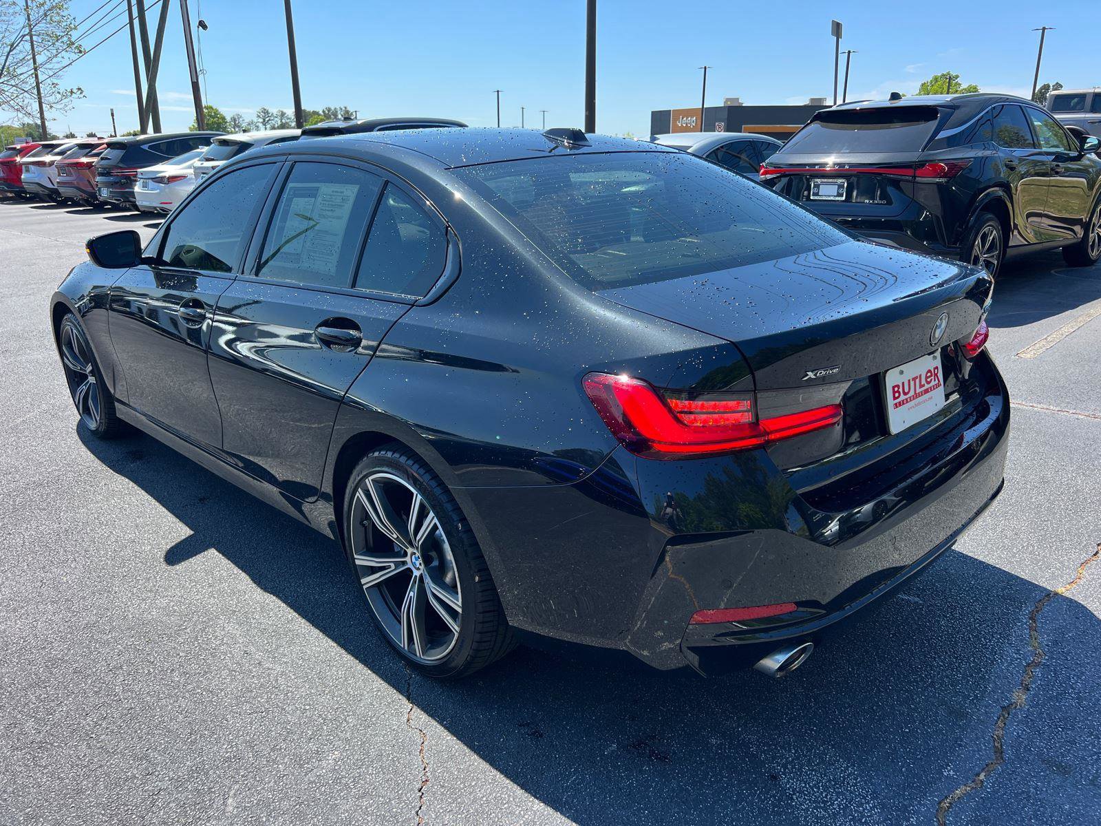 Used 2023 BMW 330i xDrive Sedan w/ Premium Package AWD/4WD image 8