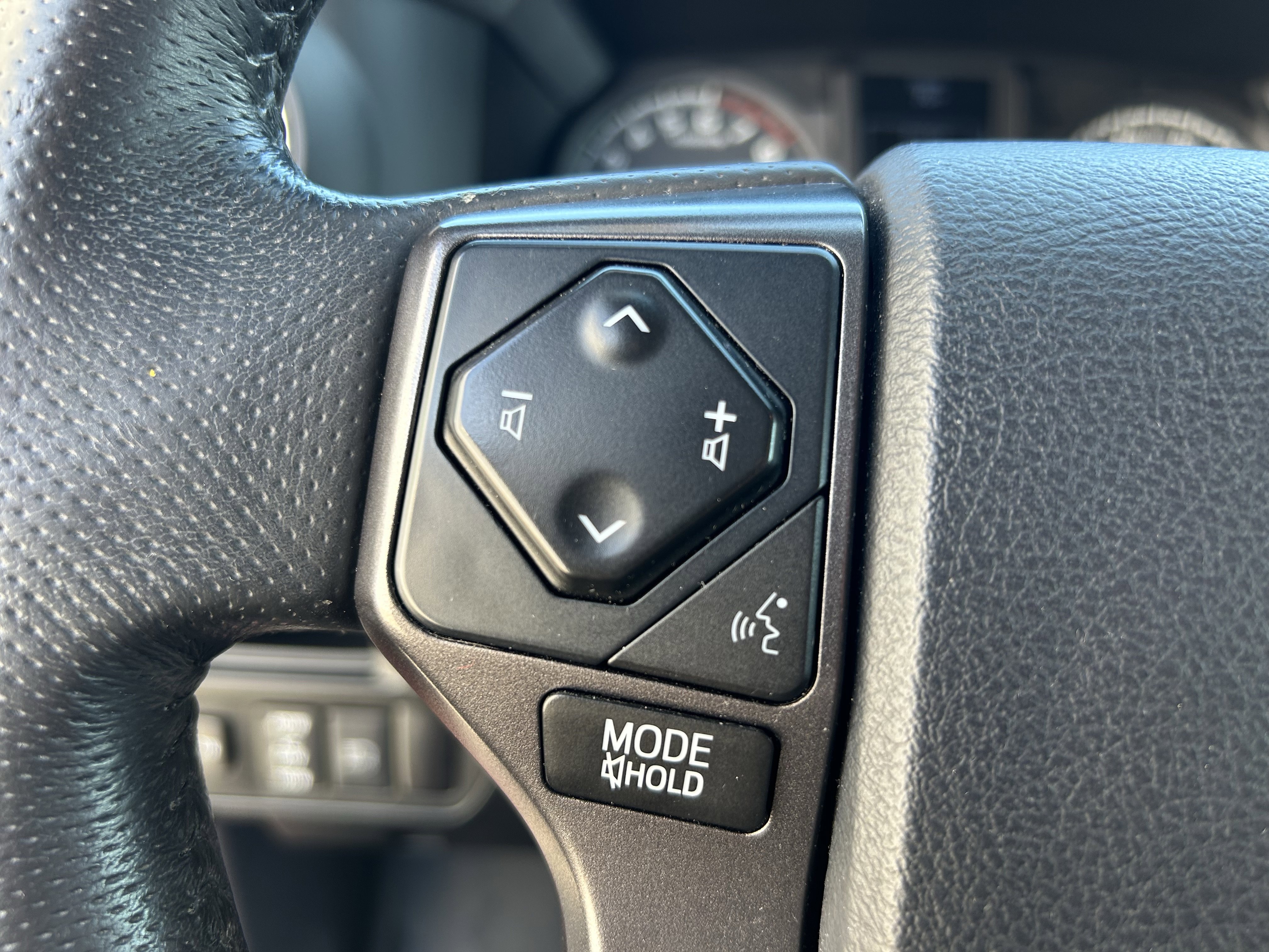 Certified 2019 Toyota Tacoma TRD Off-Road AWD/4WD image 23