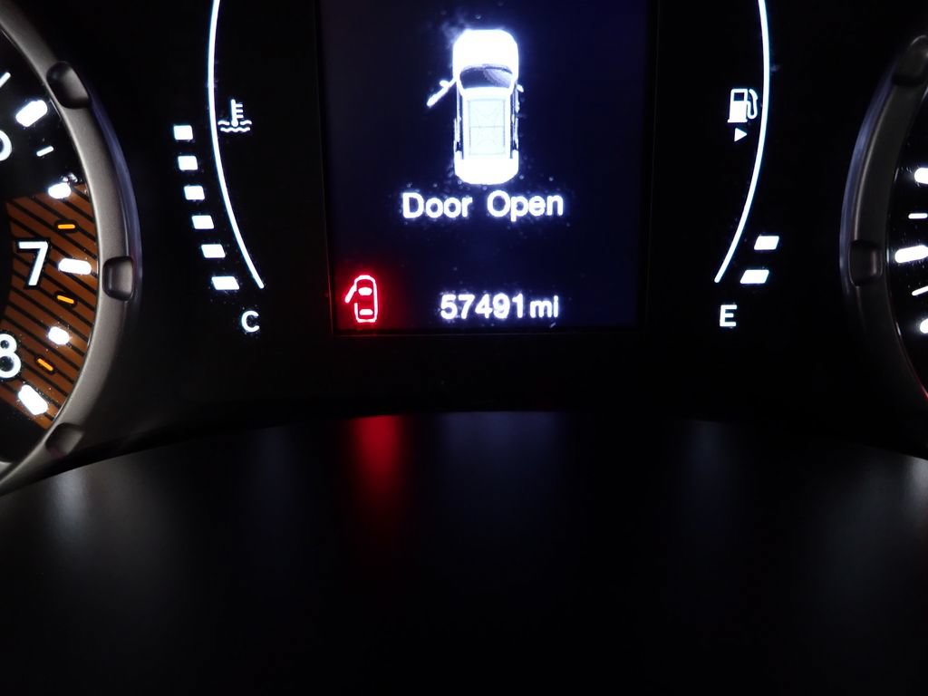 Used 2023 Jeep Renegade Latitude AWD/4WD image 42