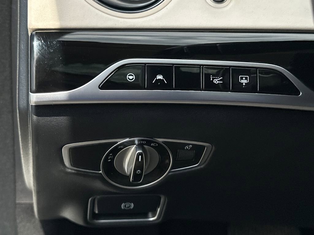 Used 2020 Mercedes-Benz S 560 4MATIC Sedan image 21