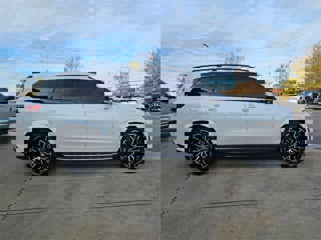 Used 2023 Mercedes-Benz GLS 580 4MATIC image 8