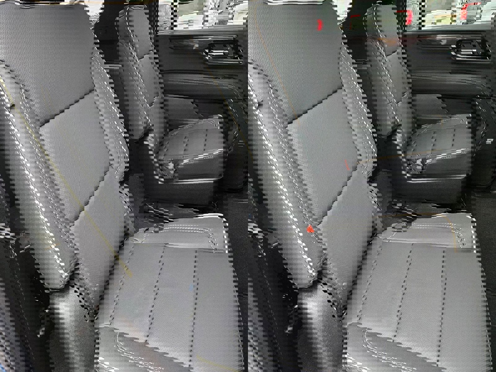 New 2026 GMC Yukon XL Elevation image 29