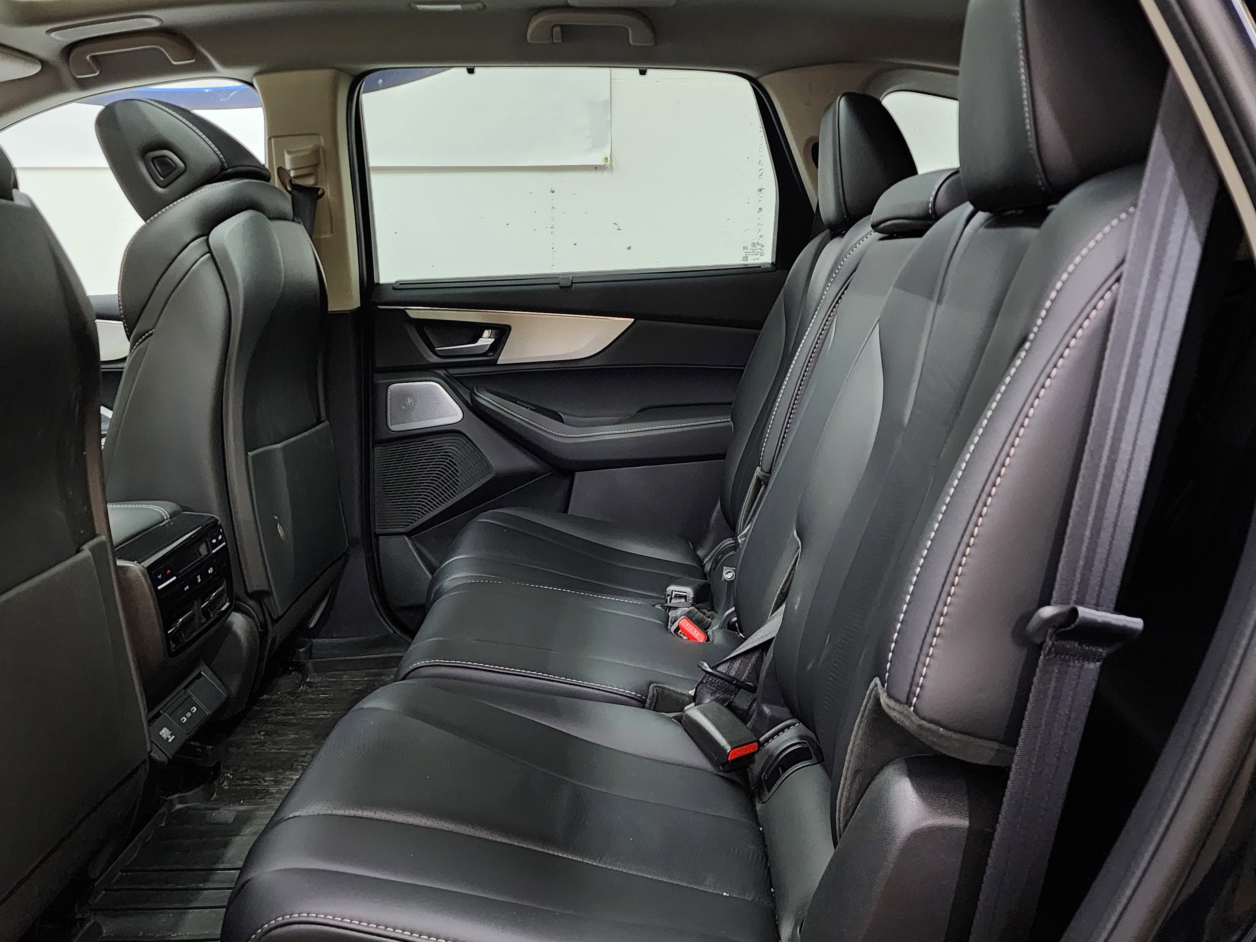 Certified 2025 Acura MDX SH-AWD w/ Technology Package image 17