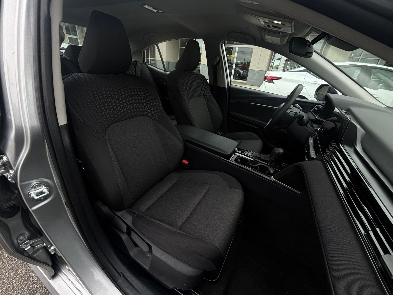 Used 2025 Toyota Camry LE FWD image 39