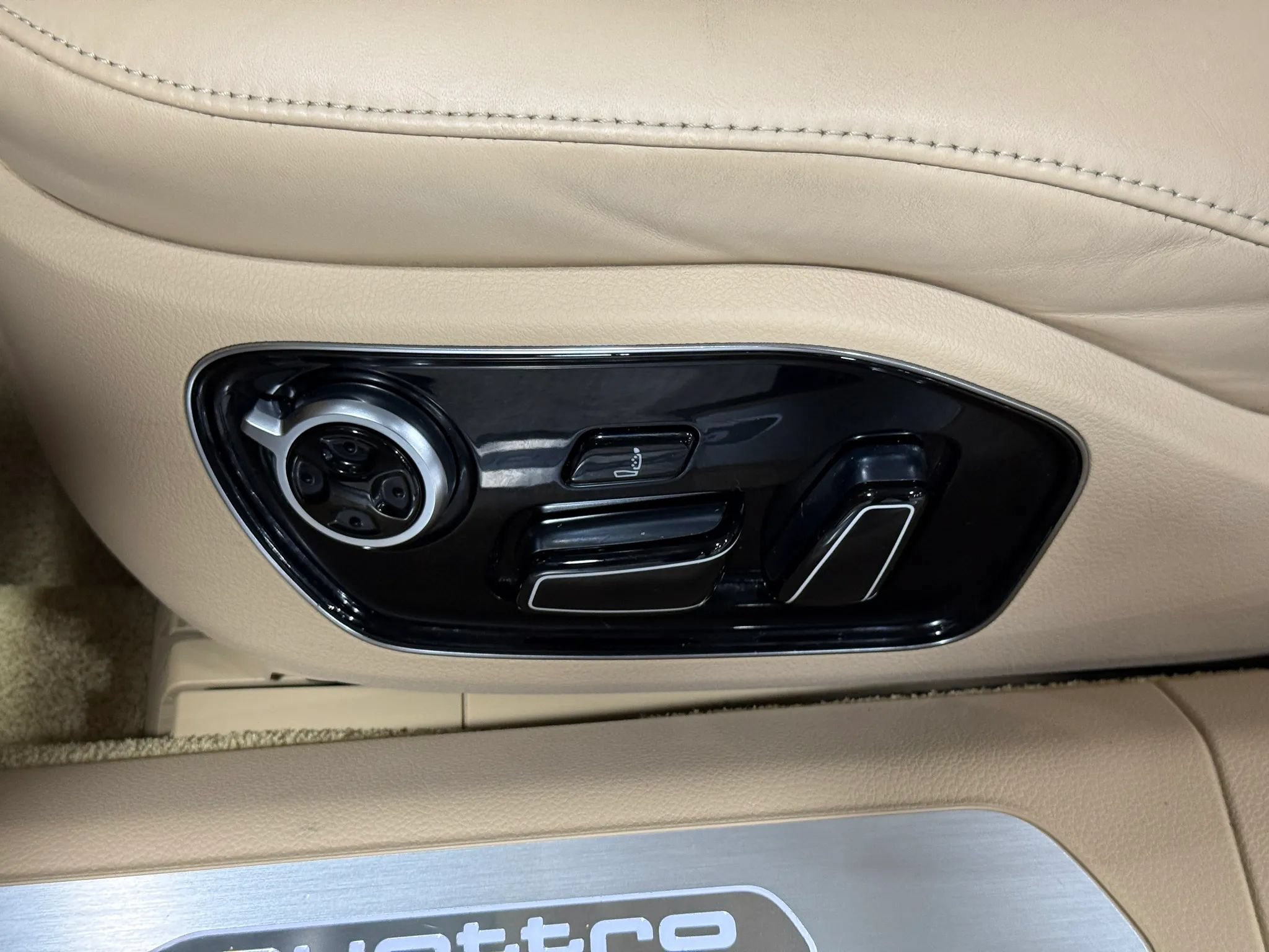 Used 2018 Audi A8 L 4.0T w/ Executive Package AWD/4WD image 22