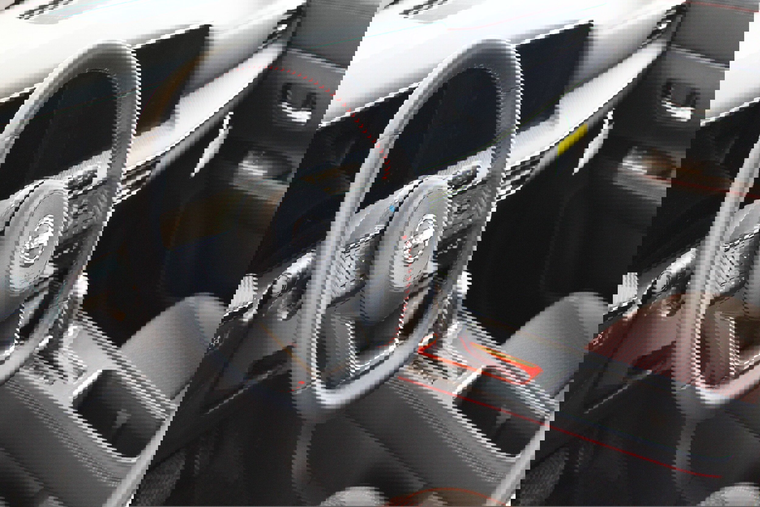 New 2025 Nissan Kicks SR image 5