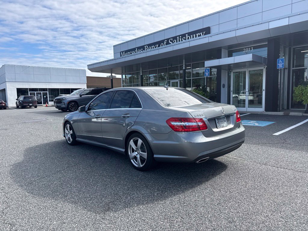 Used 2011 Mercedes-Benz E 350 4MATIC Sedan image 6