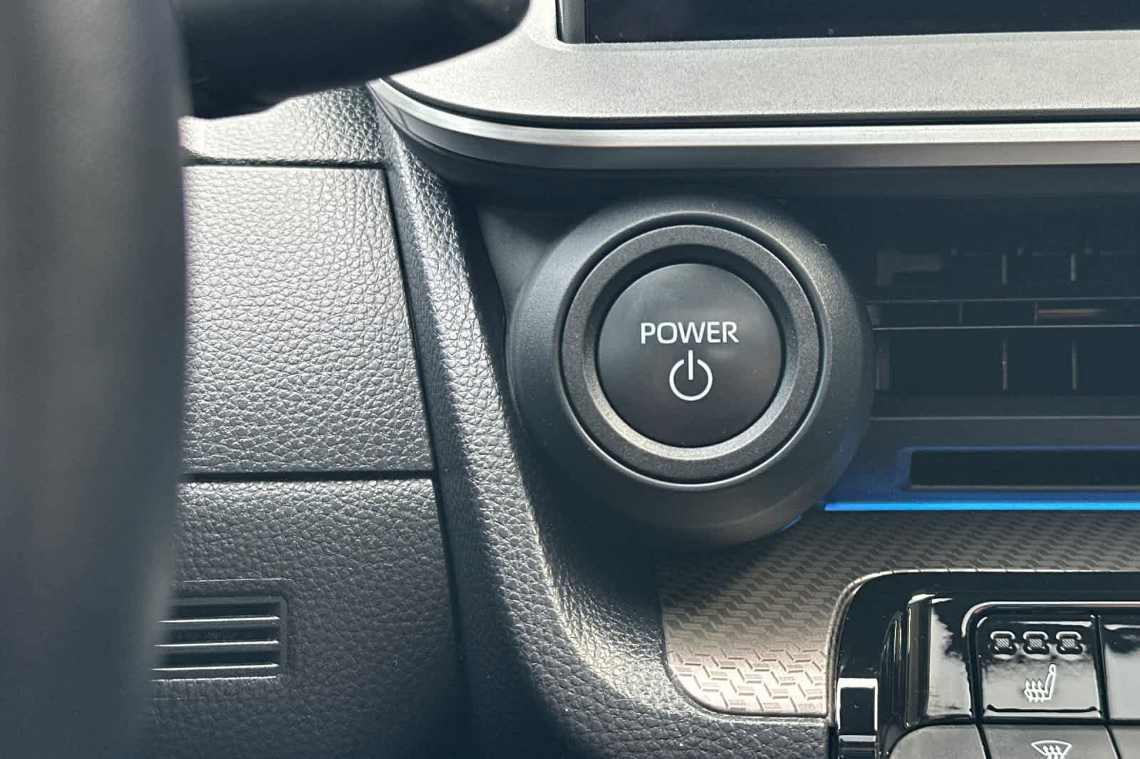 Used 2024 Toyota Prius XLE AWD/4WD image 22