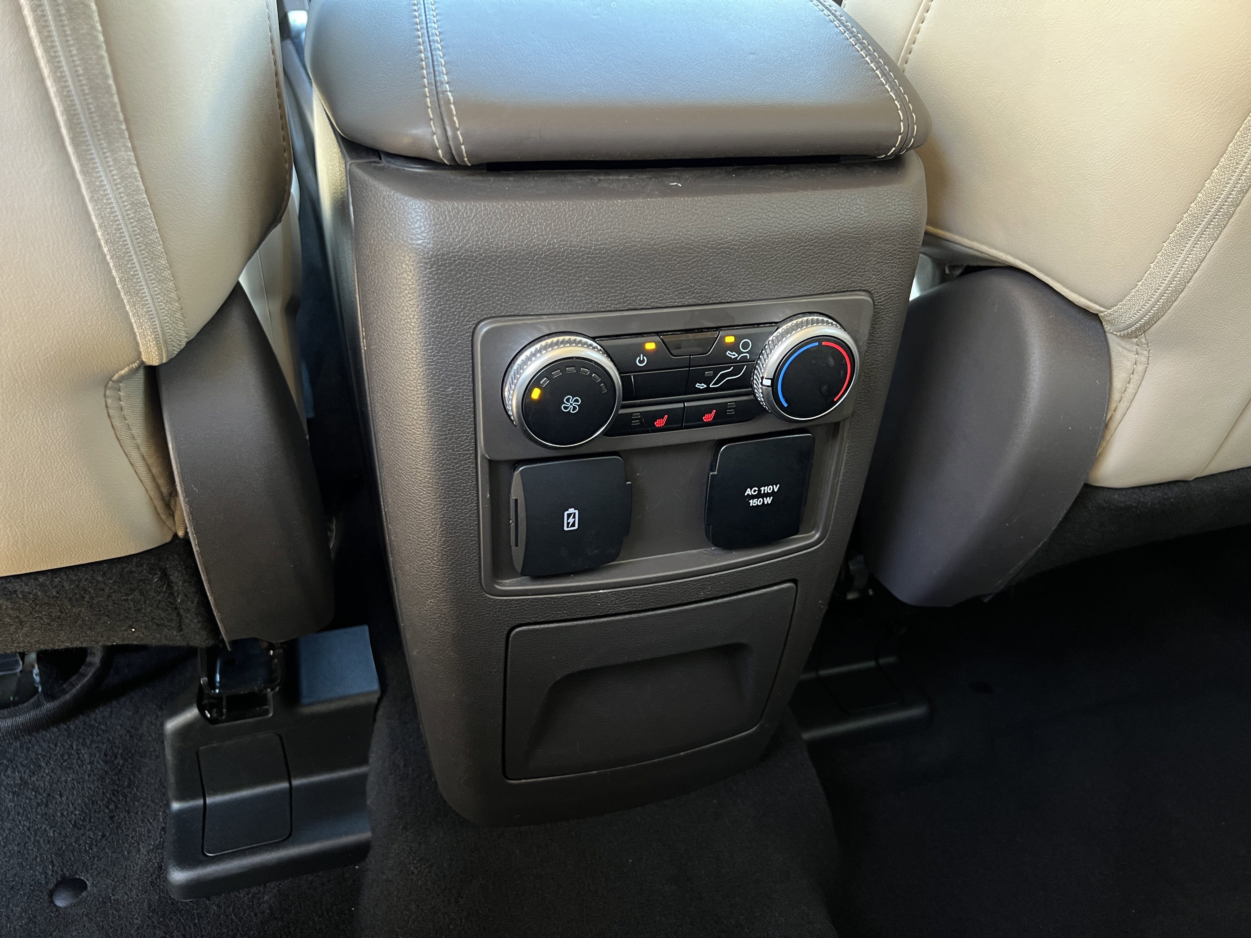 Used 2023 Ford Explorer Platinum w/ Technology Package image 34