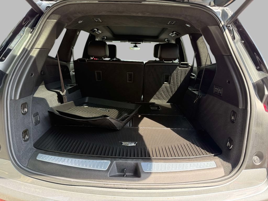 Used 2025 Cadillac XT6 Premium Luxury w/ Platinum Package AWD/4WD image 17