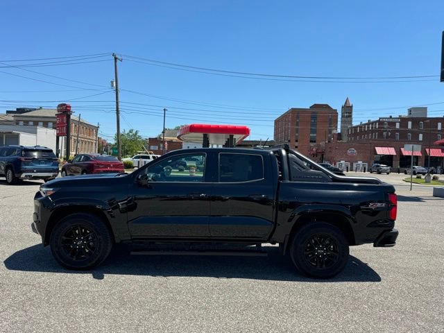Certified 2025 Chevrolet Colorado Z71 w/ Midnight Edition AWD/4WD image 3
