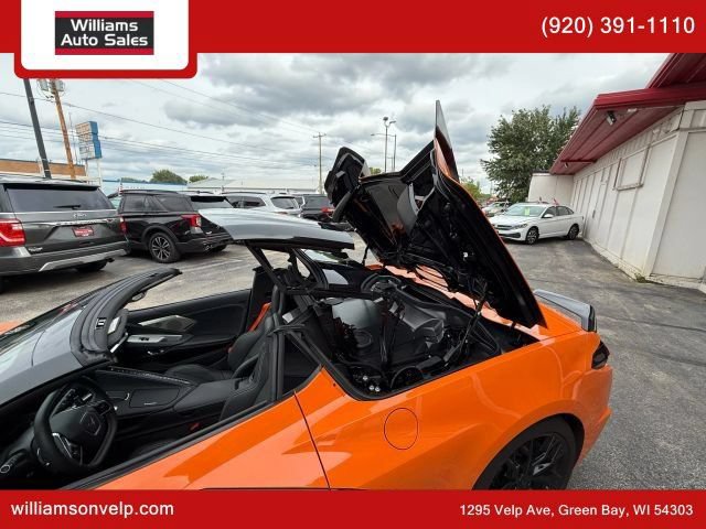Used 2024 Chevrolet Corvette Stingray Preferred Conv w/ Z51 Performance Package RWD image 37