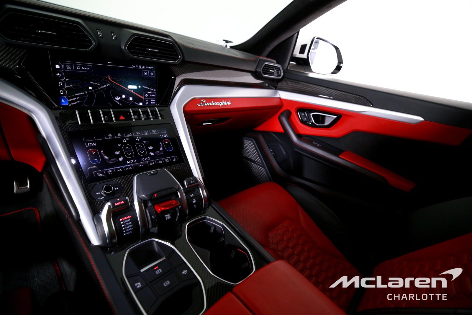 Used 2020 Lamborghini Urus AWD/4WD image 15