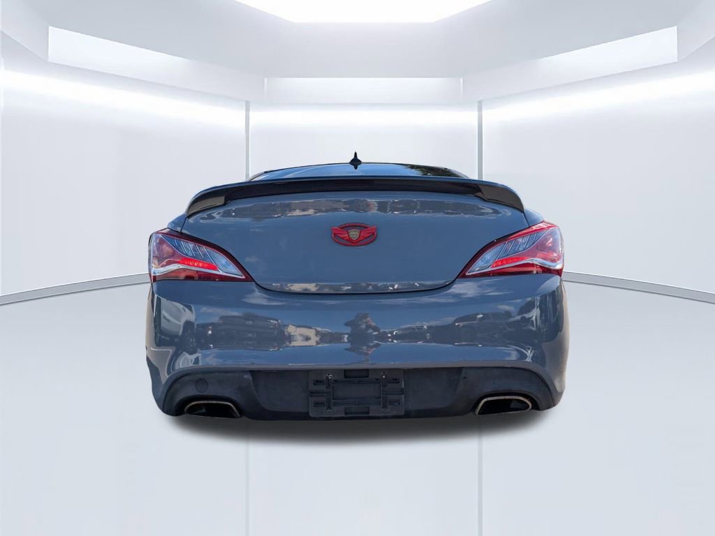 Used 2013 Hyundai Genesis 3.8 image 5