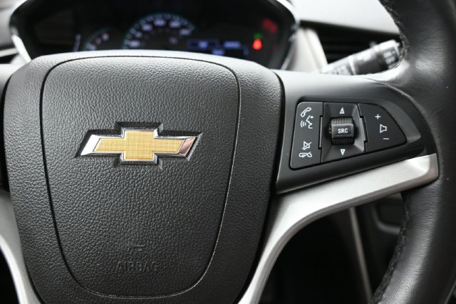 Used 2020 Chevrolet Trax LT w/ Sun & Sound Package AWD/4WD image 26