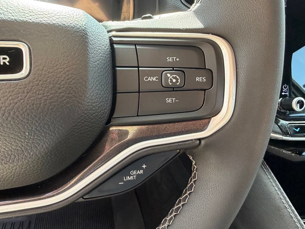 Certified 2023 Jeep Wagoneer 4WD image 24