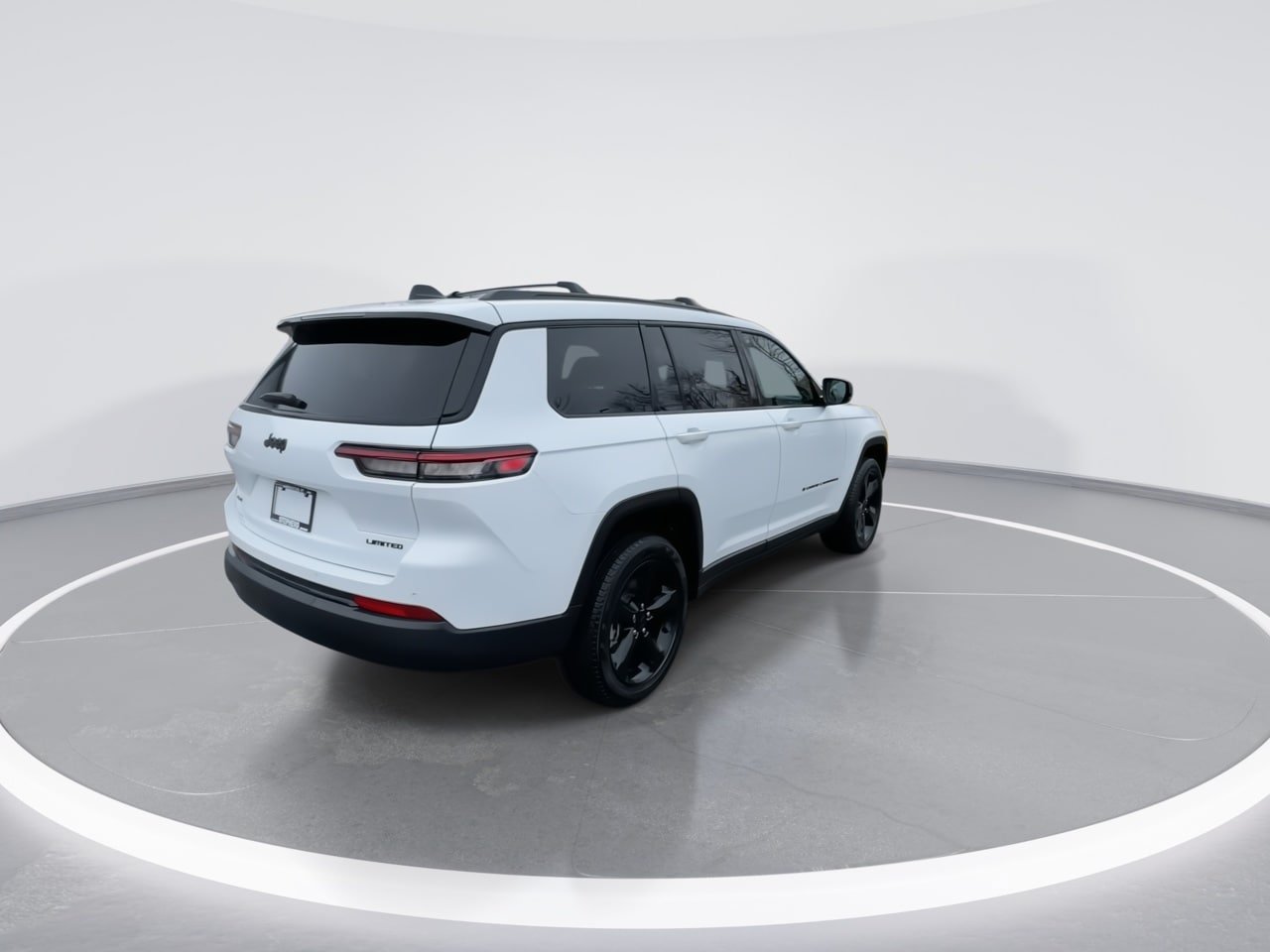 Used 2025 Jeep Grand Cherokee L Limited w/ Black Appearance Package AWD/4WD image 19