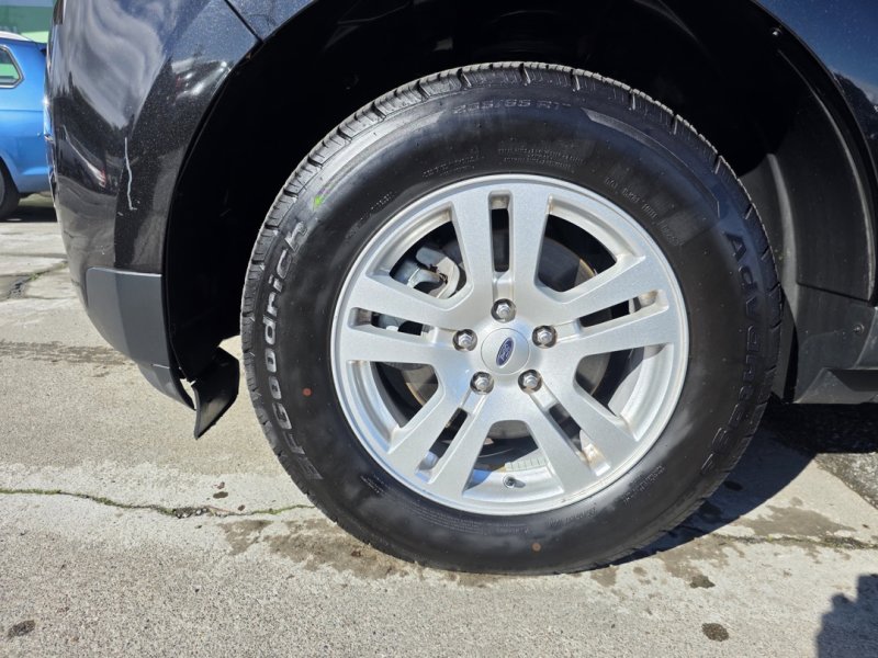 Used 2011 Ford Edge SE w/ 101A Rapid Spec Order Code image 27