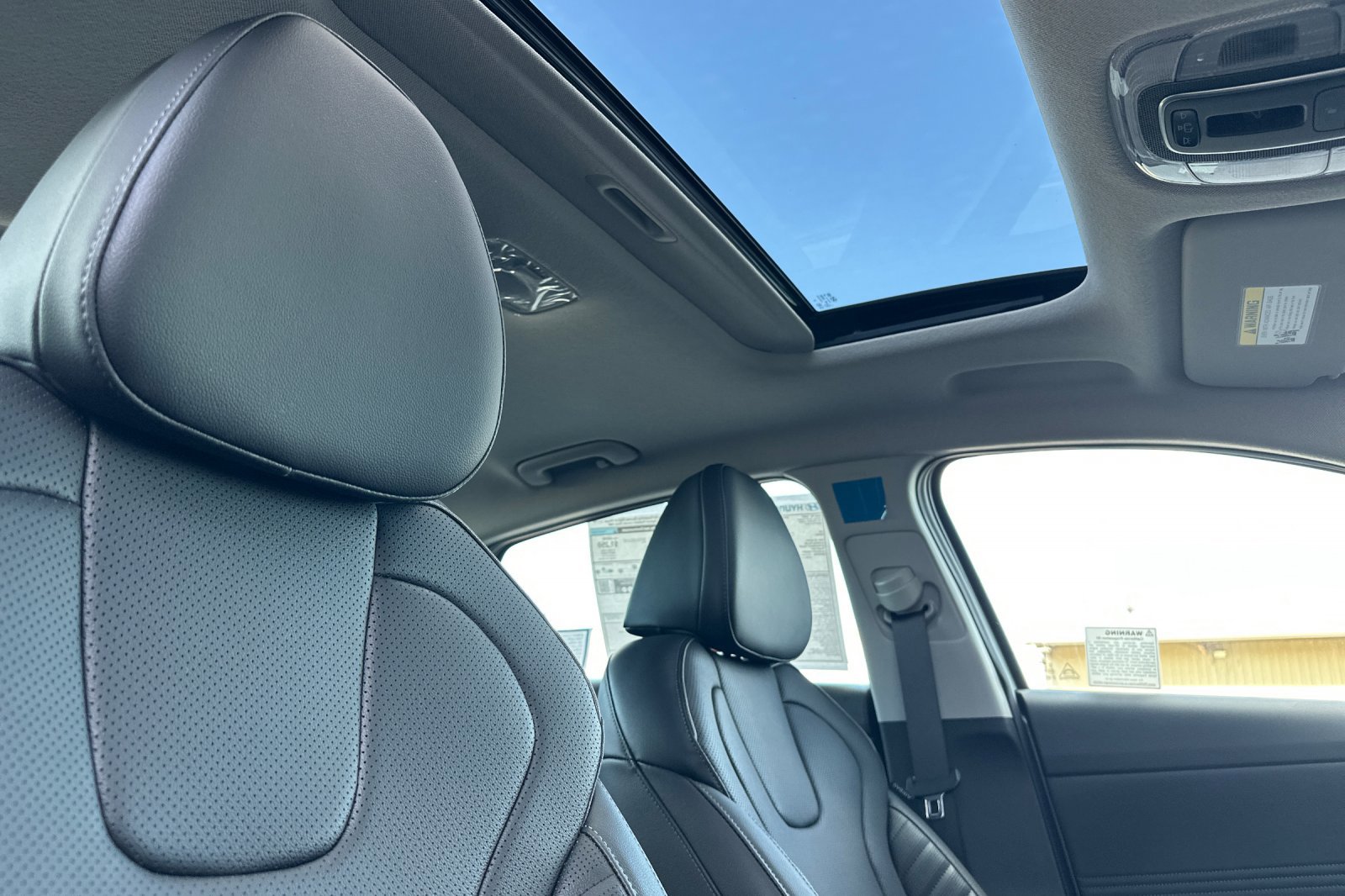New 2026 Hyundai Elantra Limited w/ Cargo Package FWD image 16
