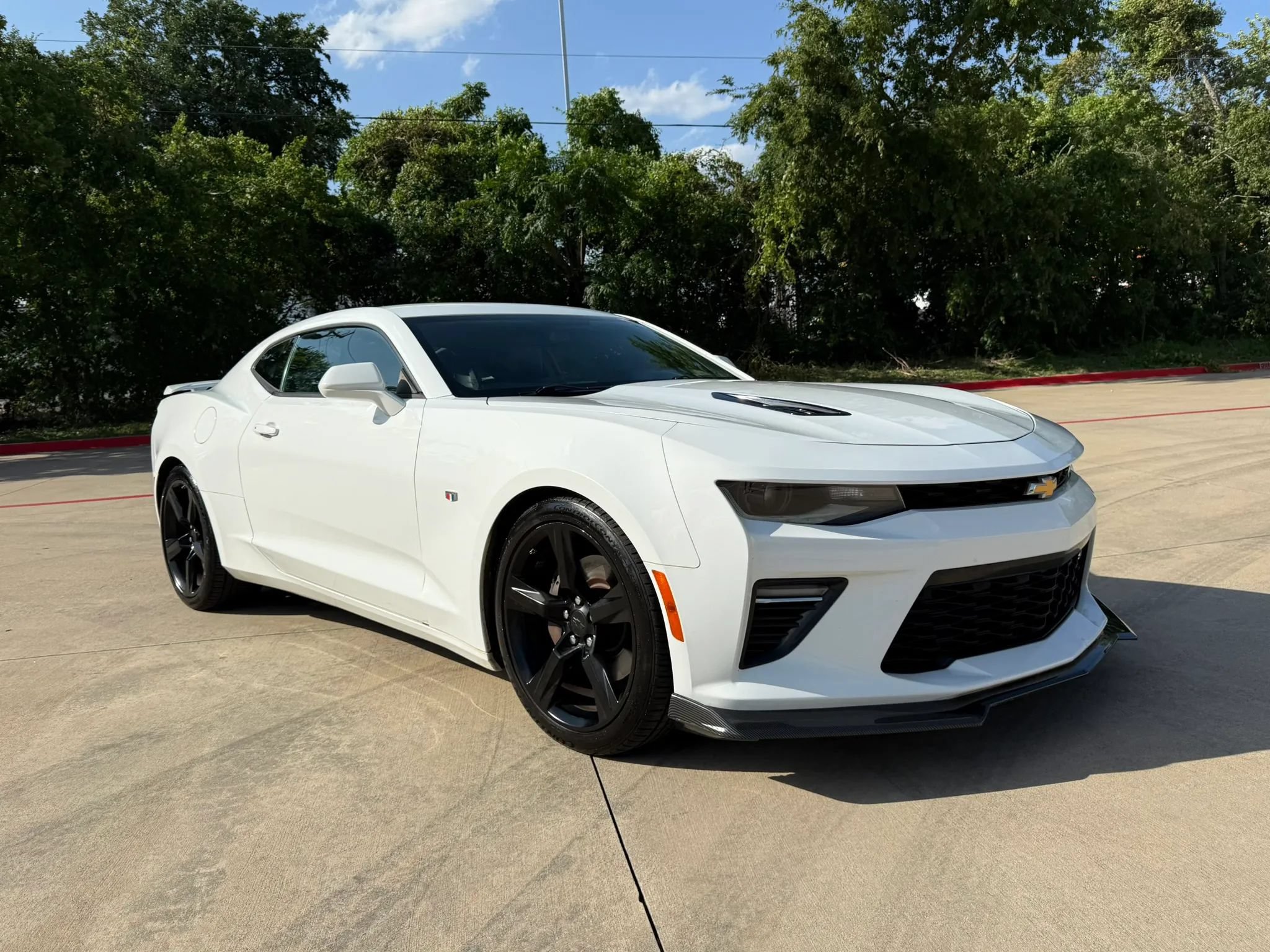 Used 2017 Chevrolet Camaro SS RWD image 7