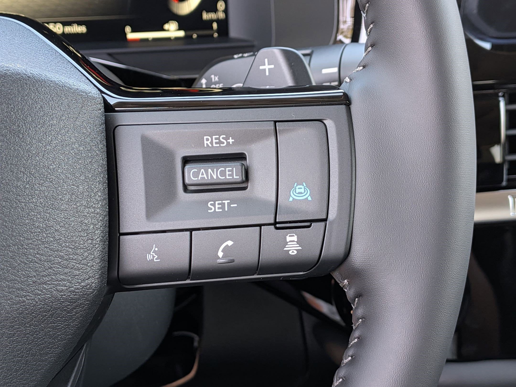 New 2026 Nissan Pathfinder Platinum FWD image 17