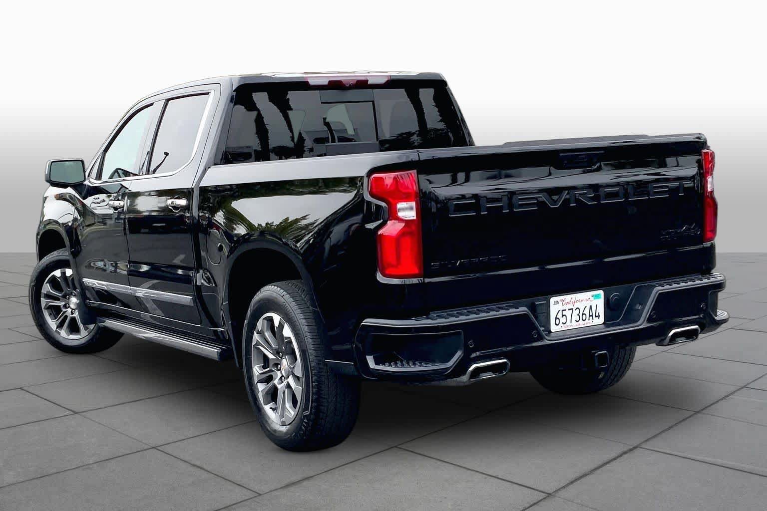 Used 2024 Chevrolet Silverado 1500 High Country w/ Technology Package RWD image 11