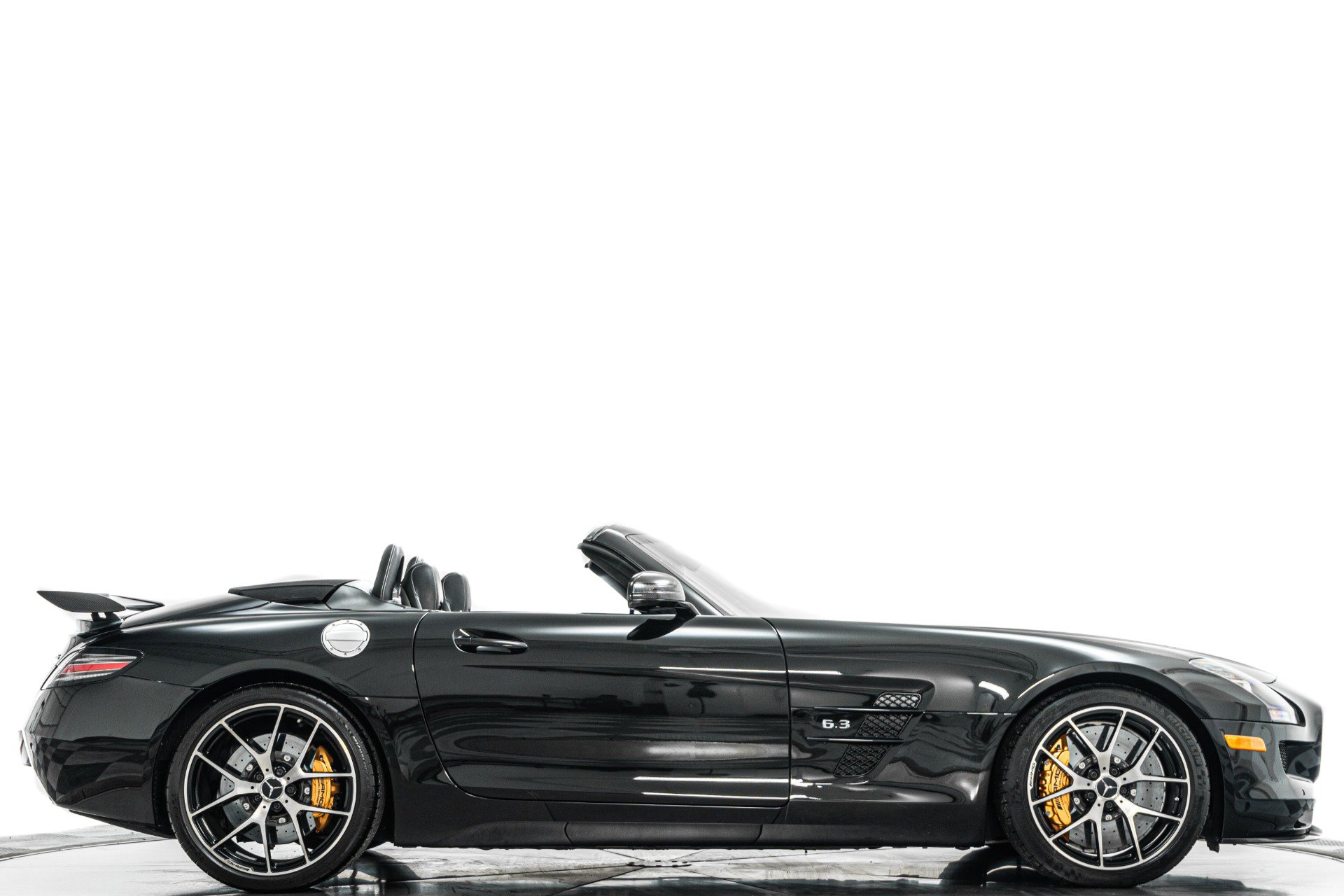 Used 2015 Mercedes-Benz SLS AMG GT Final Edition image 2