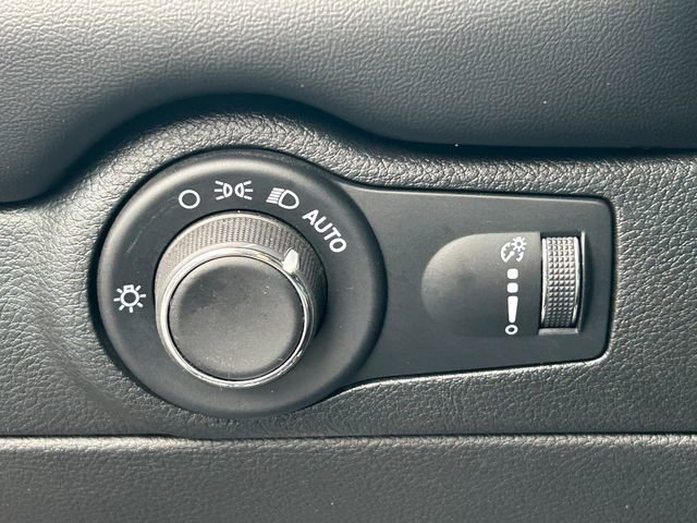 Used 2025 Dodge Durango GT AWD/4WD image 25