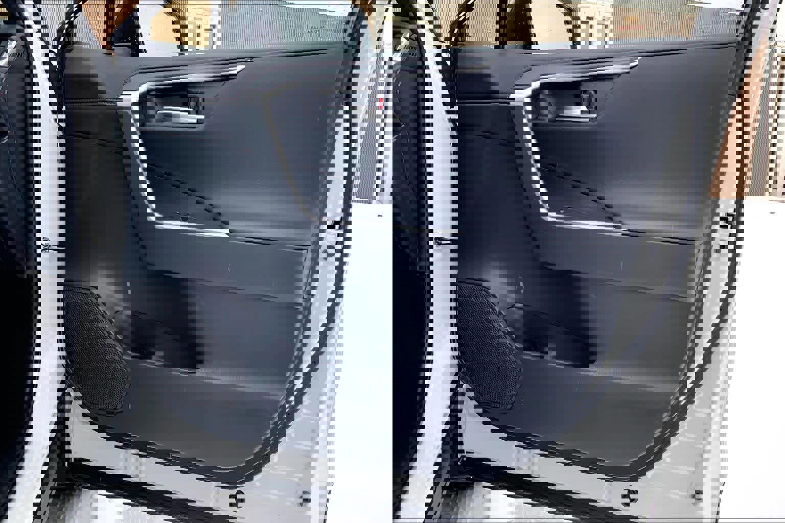 Used 2021 Toyota RAV4 XSE w/ Premium Package image 23