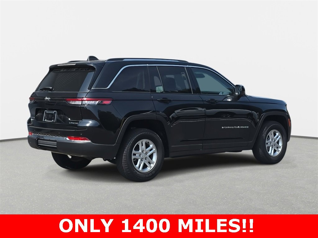 Used 2023 Jeep Grand Cherokee Laredo image 5